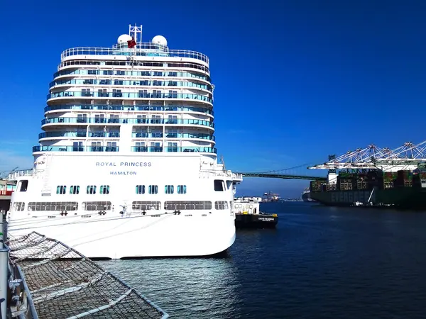 Los Angeles World Cruise Center, about 2.1 miles from Anchor Pointe Inn