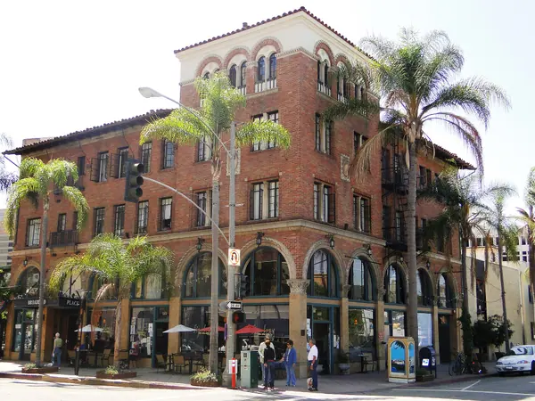 Broadlind Hotel, Long Beach